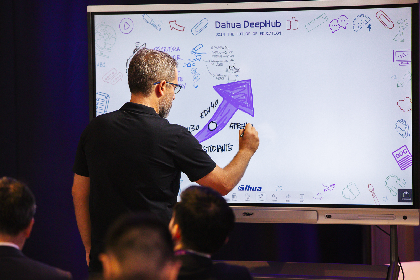 DeepHub Smart Interactive Whiteboard: la pizarra interactiva de Dahua para el nuevo curso